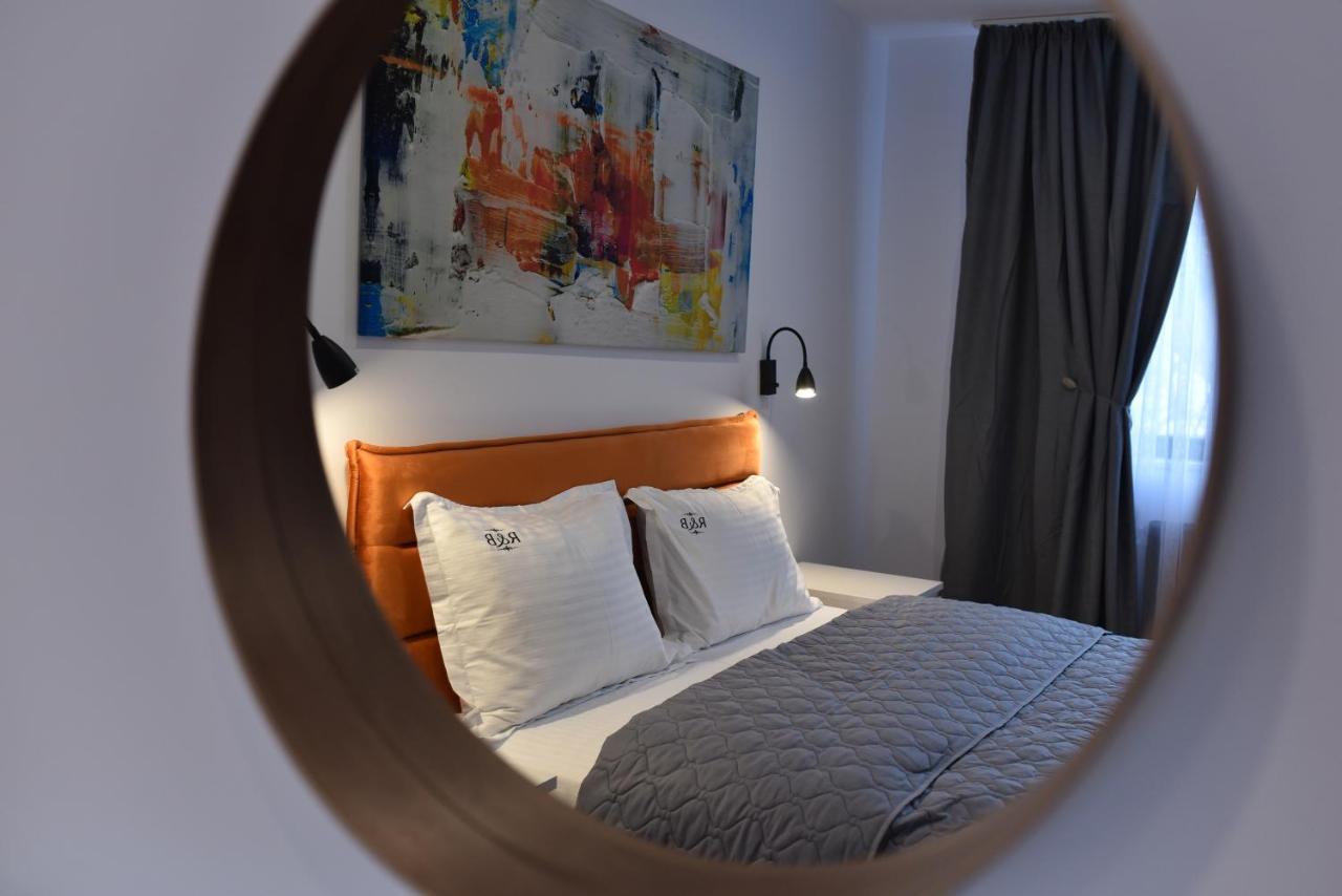 R&B Apartments Предял Экстерьер фото
